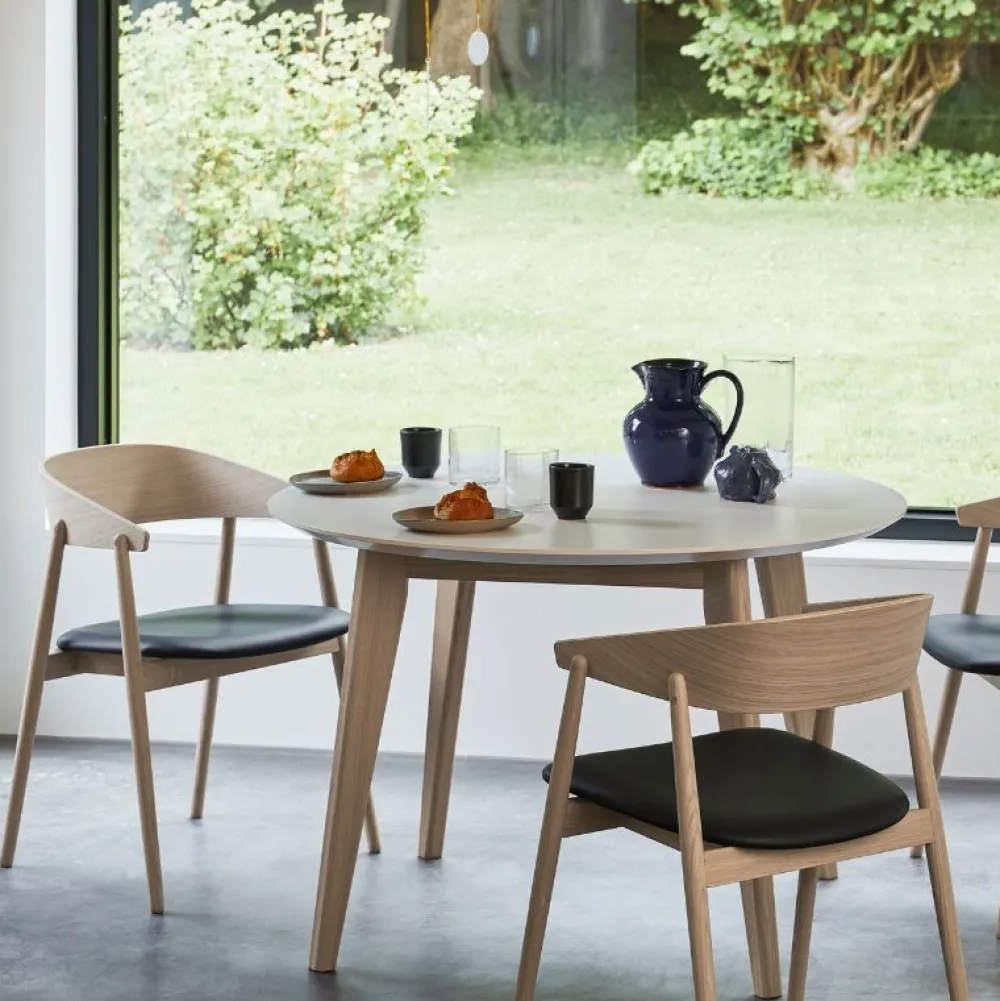 Andersen Furniture Stue|Stole>AC2 Stol Hvidpigmenteret Mat Lakeret Bøg Sort Læder