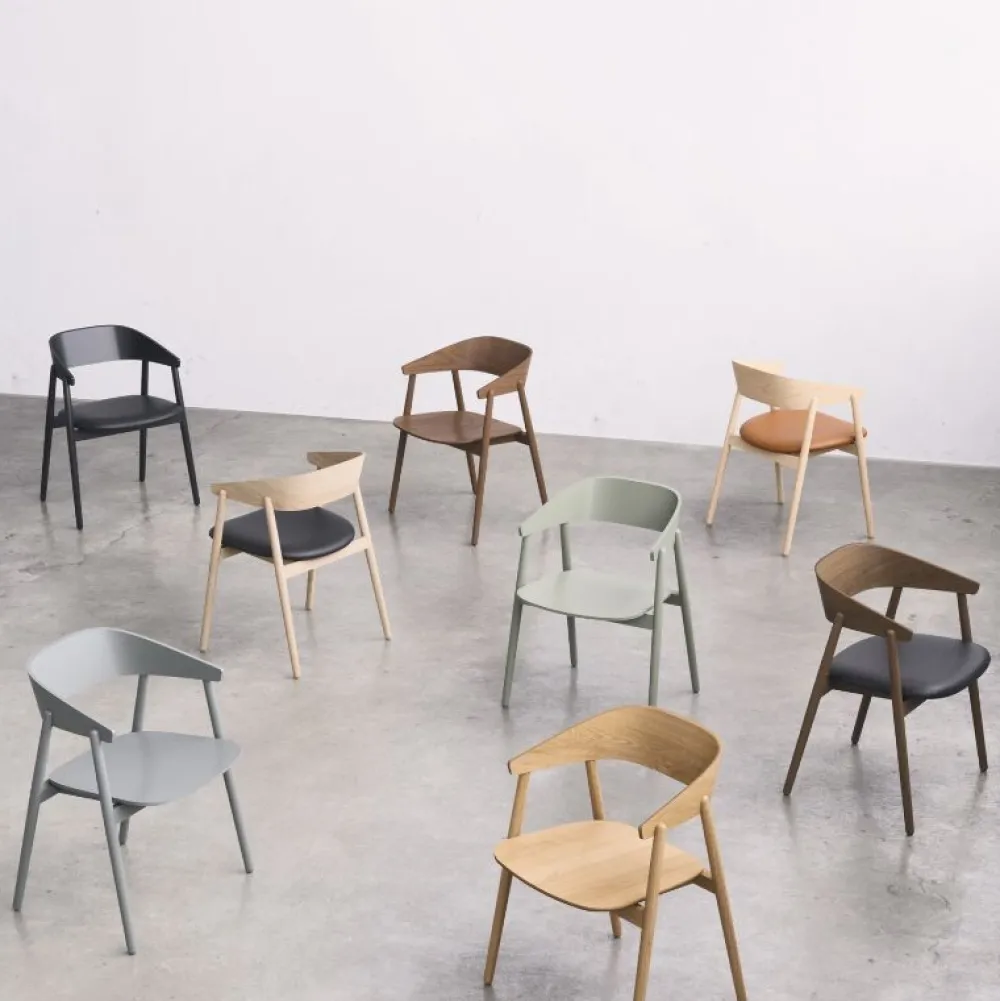 Andersen Furniture Stue|Stole>AC2 Stol Hvidpigmenteret Mat Lakeret Bøg Sort PU Læder
