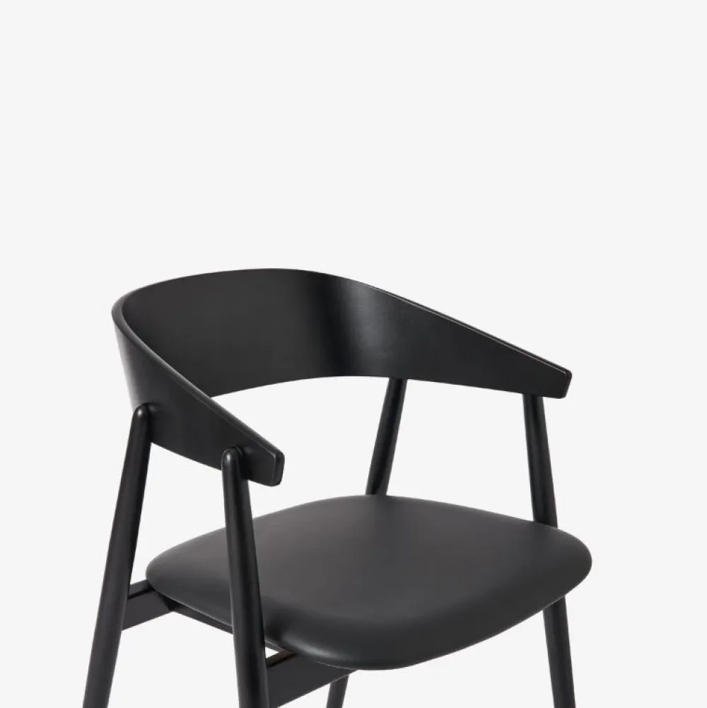 Andersen Furniture Stue|Stole>AC2 Stol Sort Mat Lakeret Bøg Sort Læder