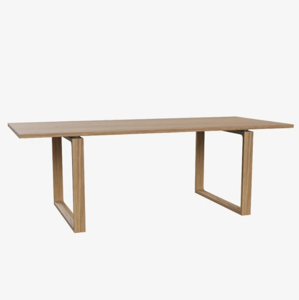 Fritz Hansen Stue|Borde>CM21 Essay Spisebord