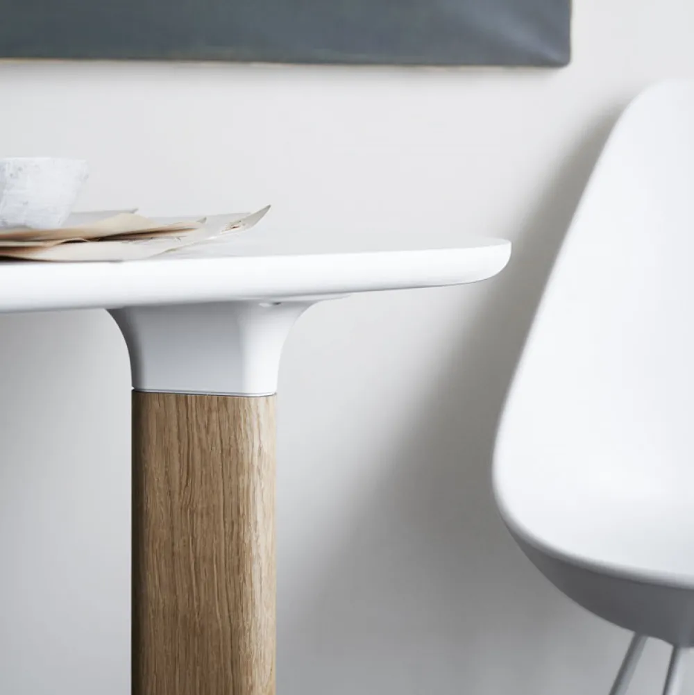 Fritz Hansen Køkken|Borde>JH63/JH83 Analog Table