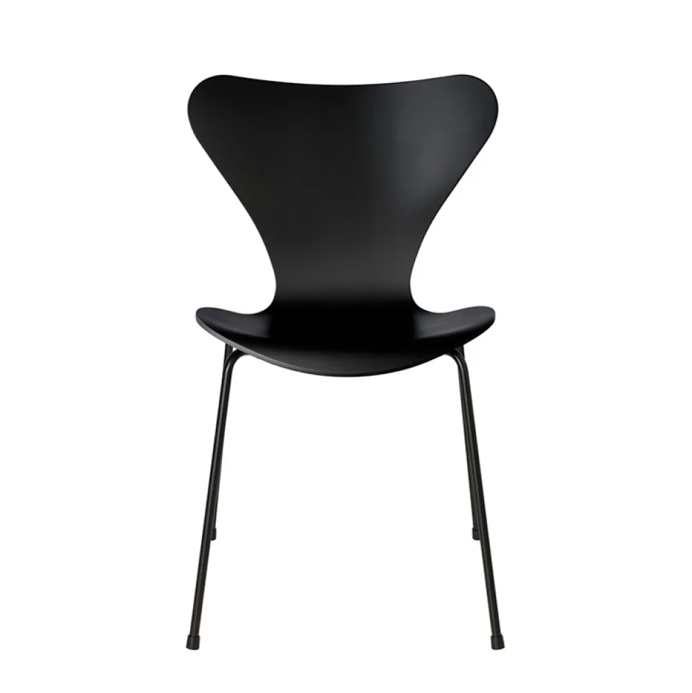 Fritz Hansen Køkken|Stole>Serie 7™ 3107 Lakeret