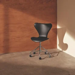 Fritz Hansen Kontor|Stole>Serie 7 Drejestol Fuldpolstret Læder