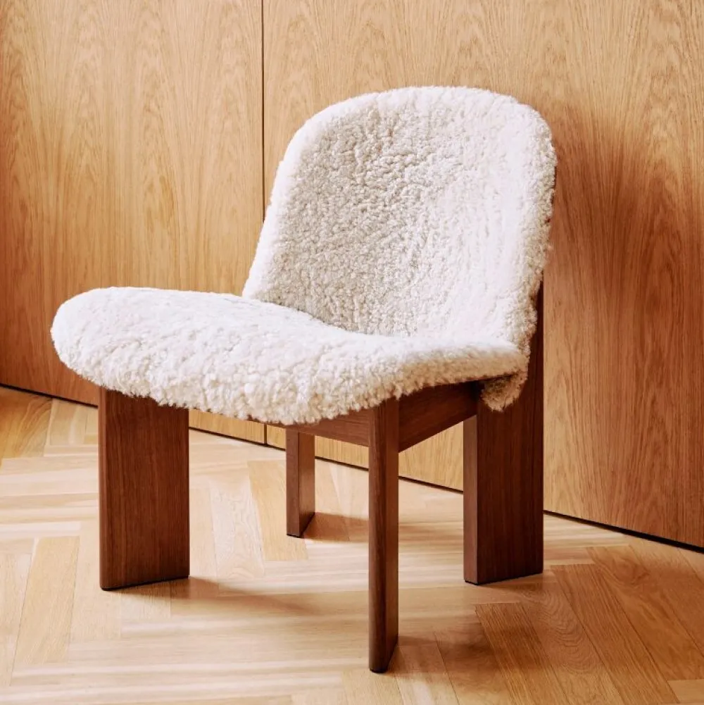 Hay Stole|Stue>Chisel Loungestol Walnut & Sheepskin