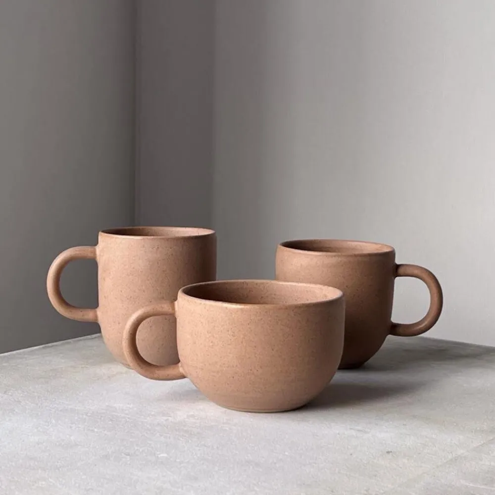Julie Damhus Studio Køkken|Keramik & Porcelæn>Oda Rund Kop Med Hank Beige