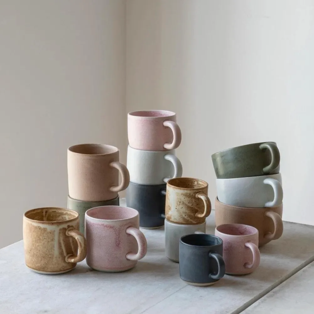 Julie Damhus Studio Keramik & Porcelæn>Oda Rund Kop Med Hank Rosa