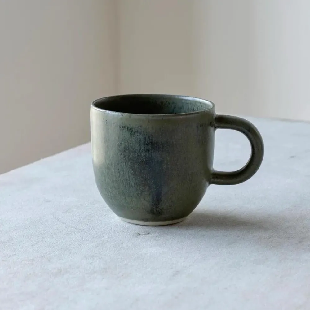 Julie Damhus Studio Keramik & Porcelæn>Oda Rund Kop Med Hank Grøn