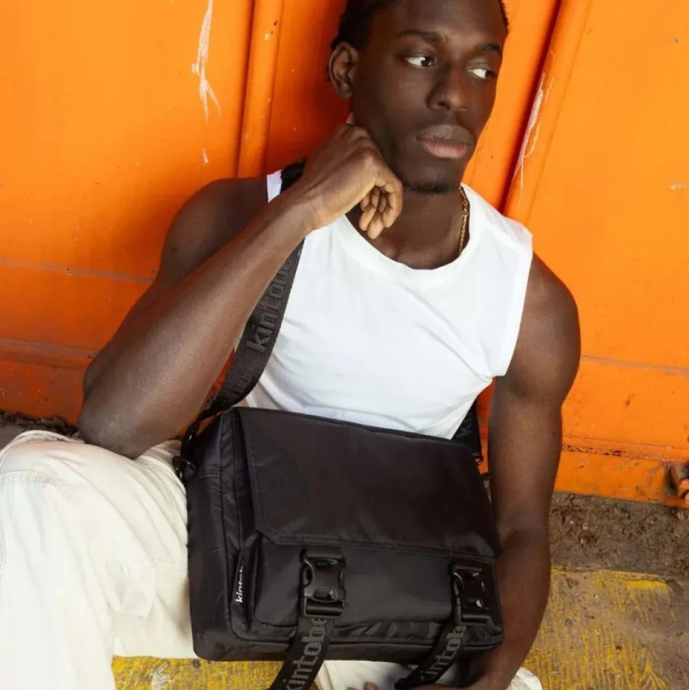 Dame Kintobe Accessories|Accessories>LEO Messenger Bag Jet Black