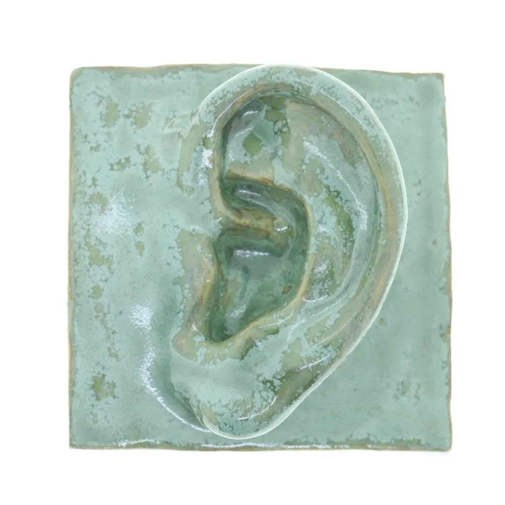 Laoru Laoru Keramik & Porcelæn>Left Ear Relief Copper Green