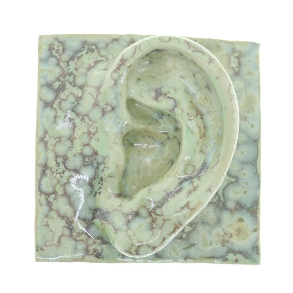 Laoru Laoru Keramik & Porcelæn>Left Ear Relief Crystal Green