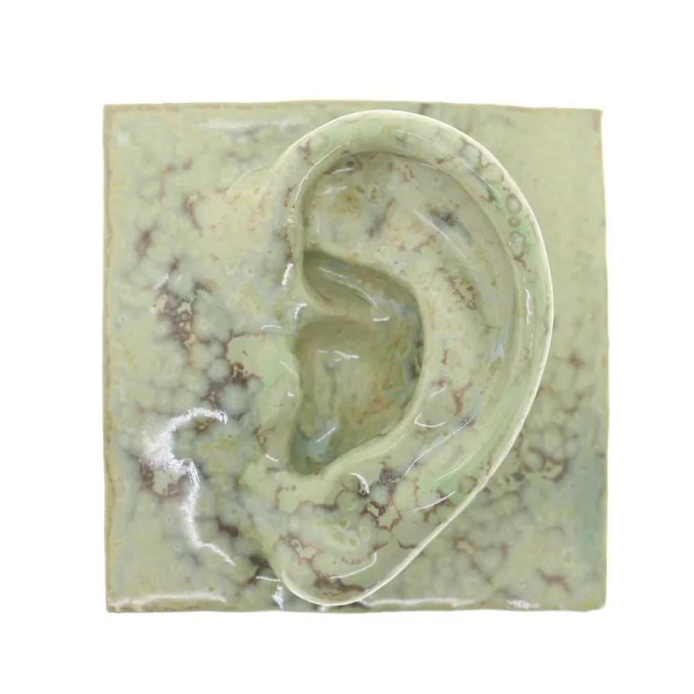 Laoru Laoru Keramik & Porcelæn>Left Ear Relief Crystal Green