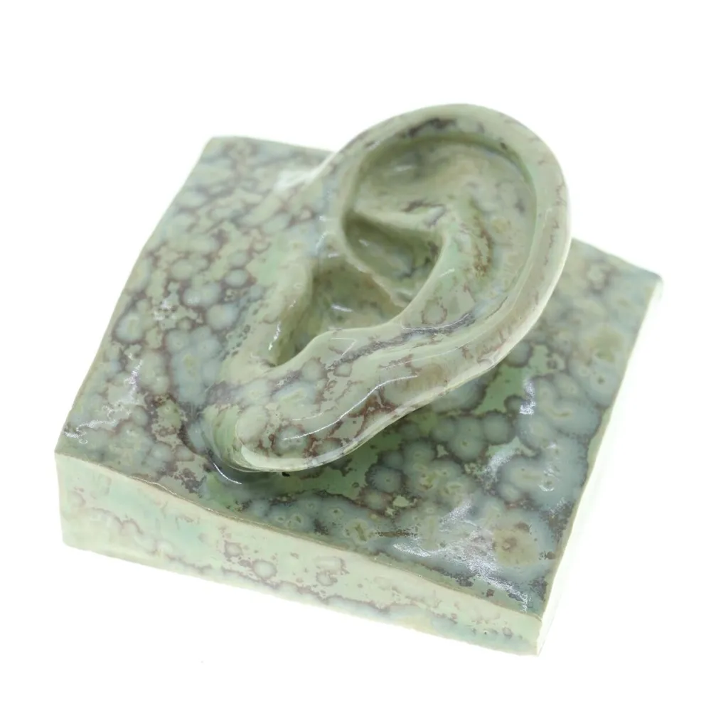 Laoru Laoru Keramik & Porcelæn>Left Ear Relief Crystal Green