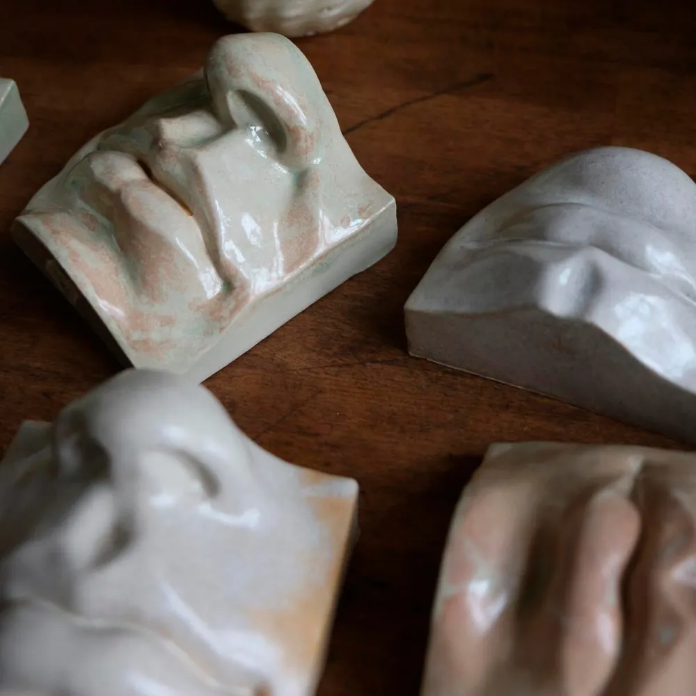 Laoru Laoru Keramik & Porcelæn>Mouth II Relief Antique White