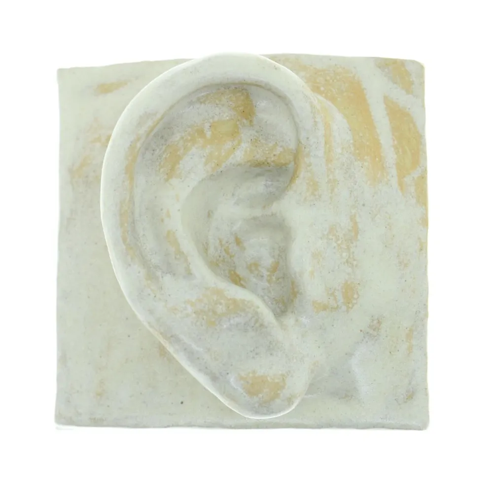 Laoru Laoru Keramik & Porcelæn>Right Ear Relief Antique White