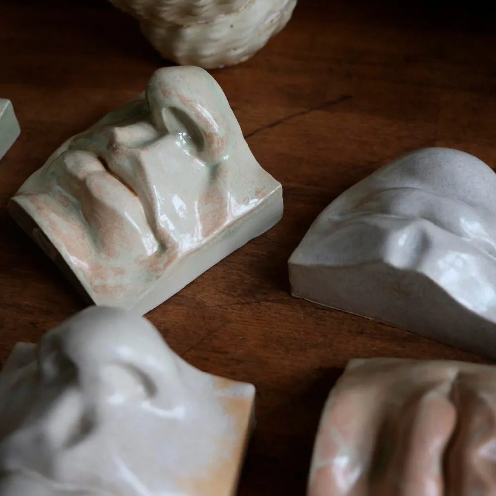 Laoru Laoru Keramik & Porcelæn>Small Mouth I Relief Antique White