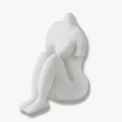 Mette Ditmer Andet Boligtilbehør|Keramik & Porcelæn>Art Piece Sitting Woman Off-White