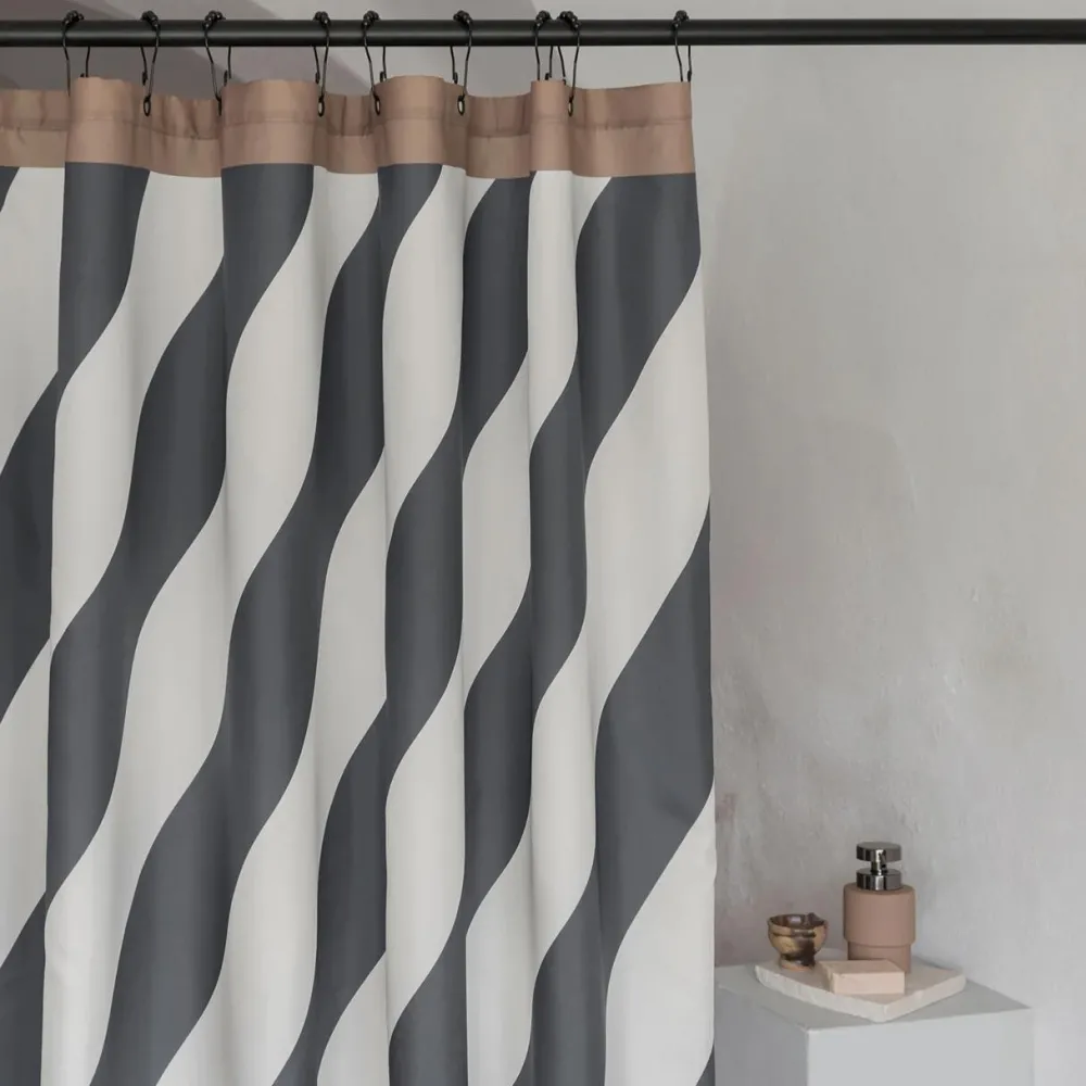Mette Ditmer Badeværelse|Badtekstiler>Diagonal Shower Curtain Dark Grey