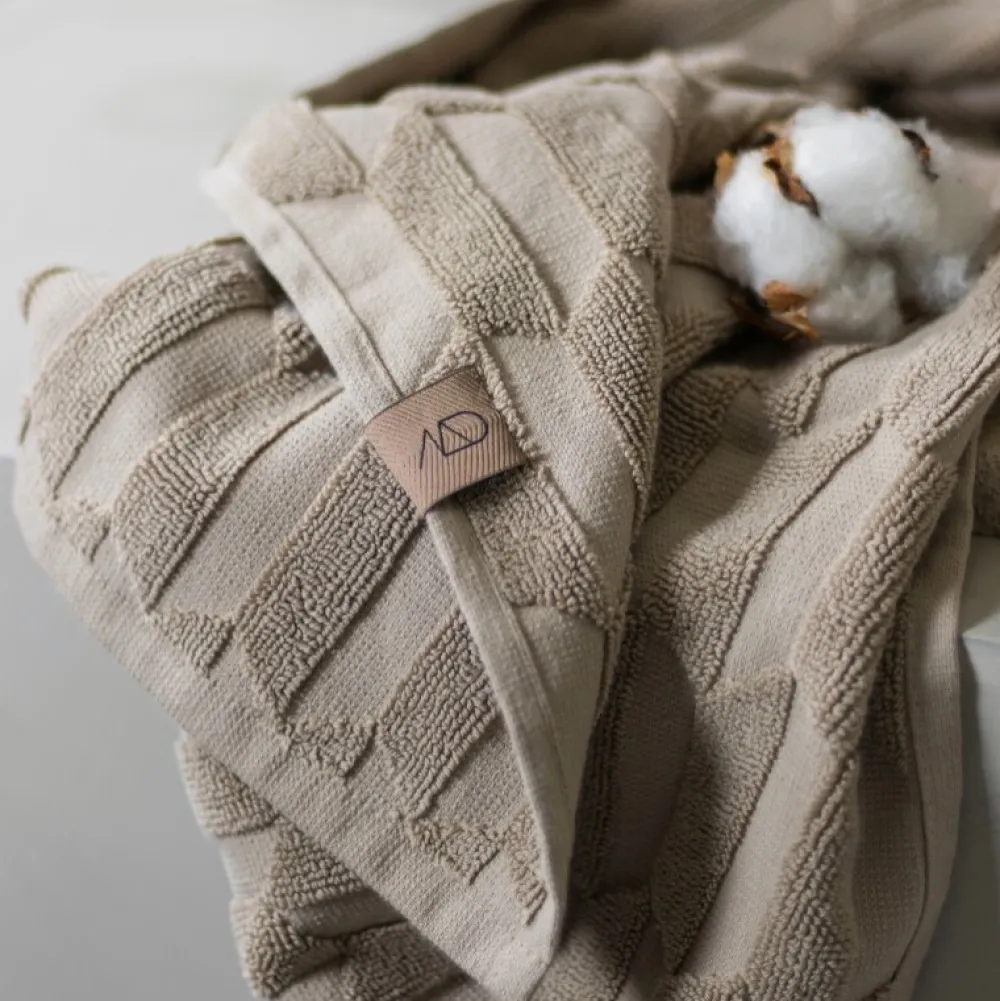 Mette Ditmer Badeværelse|Badtekstiler>Geo Bath Towel Sand