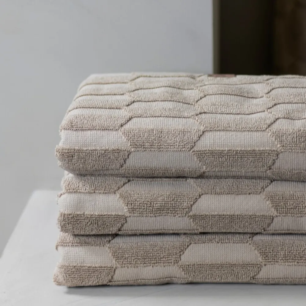 Mette Ditmer Badeværelse|Badtekstiler>Geo Bath Towel Sand