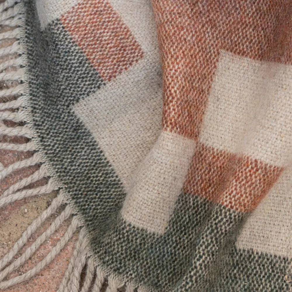 Mette Ditmer Plaider>Maze Throw Powder Rose
