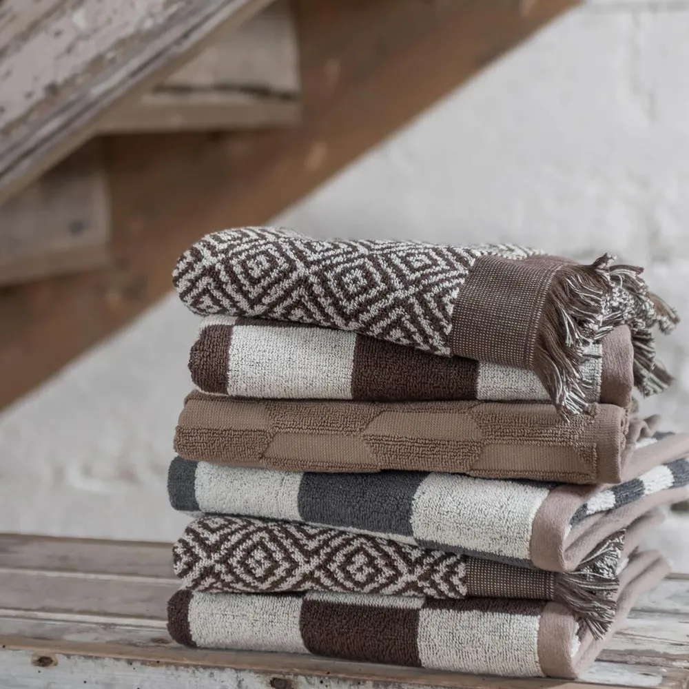 Mette Ditmer Badeværelse|Badtekstiler>Retro Hand Towel Chocolate