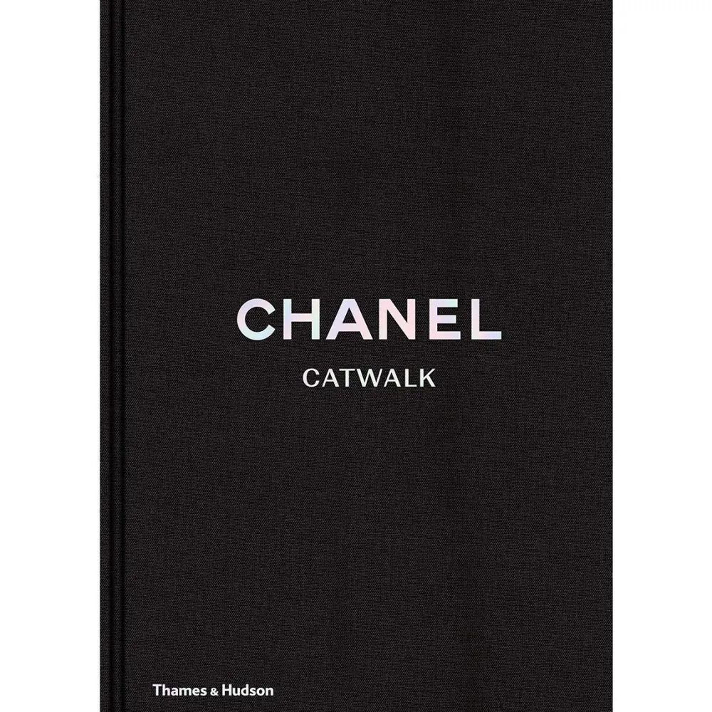 New Mags Bøger>Chanel Catwalk