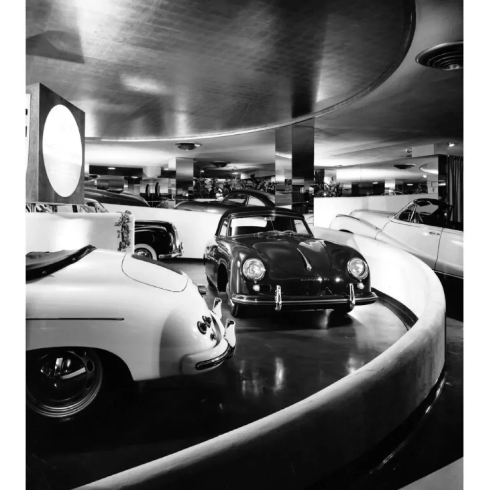 New Mags Bøger>Porsche 911 - The Ultimate Sportscar As Cultural Icon