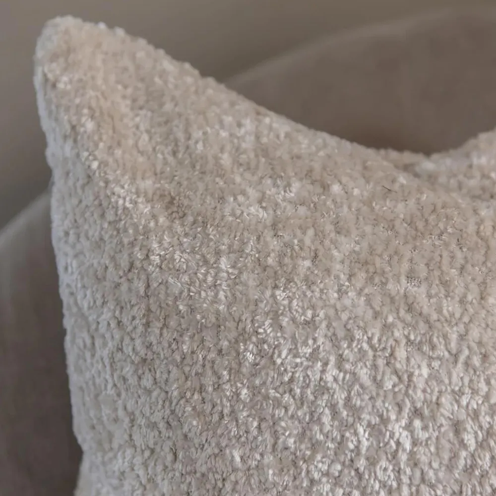 Specktrum Puder>Karl Pillow Ivory 45x45 cm