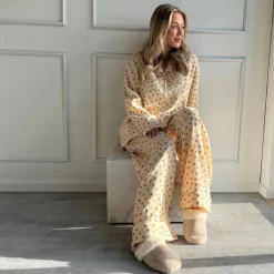 Dame Stories From The Atelier - By Copenhagen Shoes Underdele>Stories From The Atelier Pajamas Pants 3 Beige Yellow Big Flower