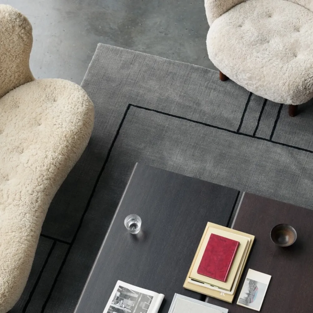 &Tradition Stue|Sofaer>Lille Petra VB2 Sofa Moonlight Sheepskin Walnut Legs